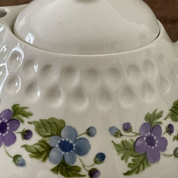 Vintage MCM Iroquois Ben Seibel Intaglio Purple Blue Flower Lidded Teapot USA 9" - Picture 6 of 10